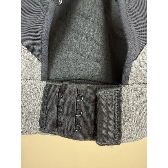 Under Armour Sports Bra Womens XL Black Gray High Impact Crossback Fitted Gym - Picture 8 of 12